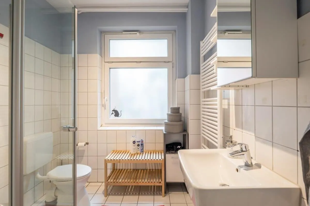 Two Bedroom Apartment And Bathrooms Hamburg