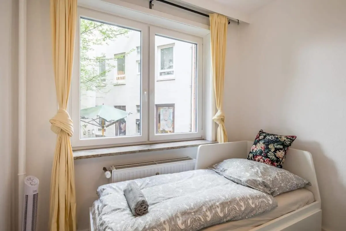 Two Bedroom Apartment And Bathrooms Hamburg